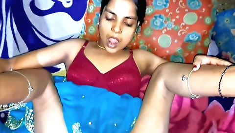 Indian girl gets fucked by her boyfriend in the bedroom