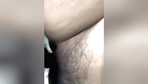 Amateur hairy fetish video with hairy pussy of the girl