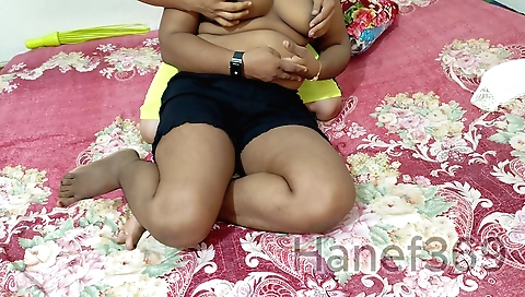 Indian brunette with a big ass has sex with a stepsister