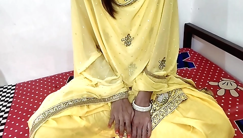 Indian bhabhi getting her ass fucked by devar bhabhi