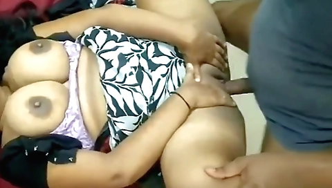 Indian slut with big boobs is masturbating in homemade video