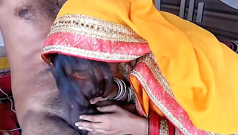 Indian brunette gets a nice massage and face cream