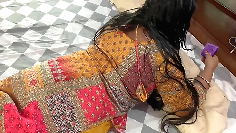 Indian amateur woman gets fucked in a homemade scene