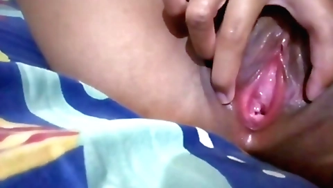 Indian girl enjoys lesbian sex in amateur solo video