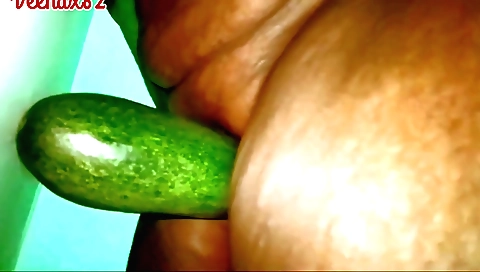 Indian teen makes an amateur solo video with a dildo