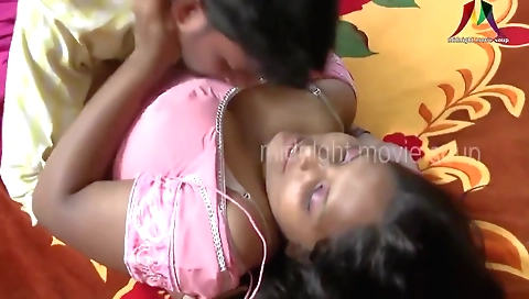 Indian brunette with small round pussy in bikini 07d