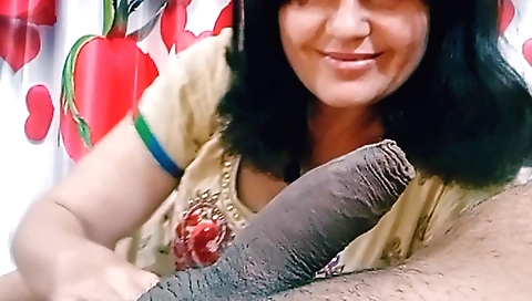 Amateur teen with a fun body has fun in the garden