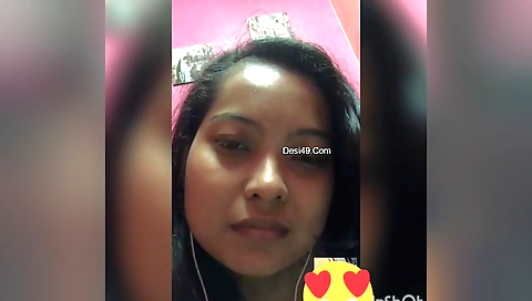 Indian beauty showing her big boobs and masturbating