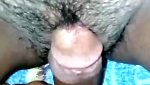 Indian hairy woman with hairy pussy asli memek gives blowjob