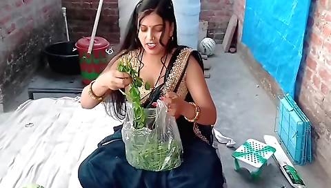 Indian slut enjoys big cock in the hot room in the house