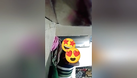 Indian girl is showing off her beautiful body on web camera