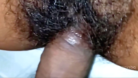 Indian babe gets on her knees to masturbate her hairy pussy