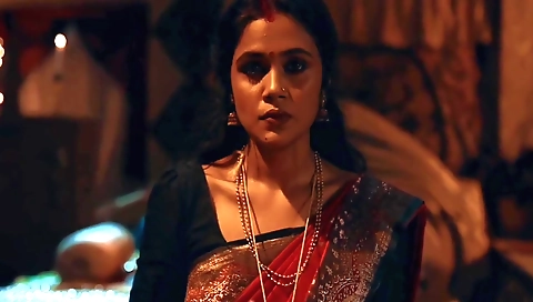 Indian babe does not hide the fact that she is a naughty girl