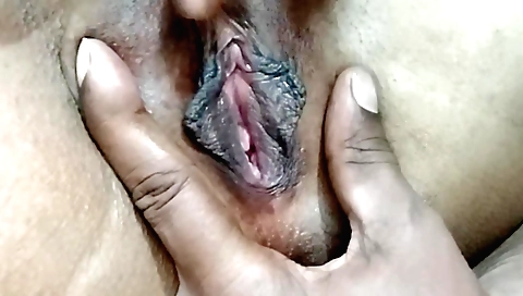 Indian mature video show with a big booty milf 18+