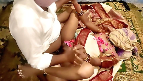 Amateur indian hairy pussy porn clip with a webcam