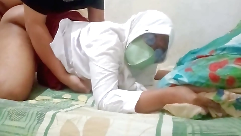 Indian amateur sex movie with a sexy babe and a guy