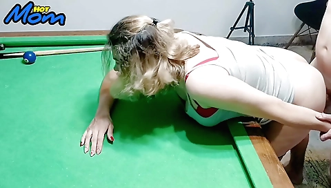 Blonde babe is ready to have her big ass and boobs shown