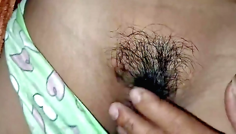 A sexy amateur woman with hairy pussy gets a little bit of a creampie