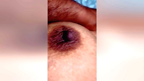 Indian girl with a small boobies had sex in a hotel room