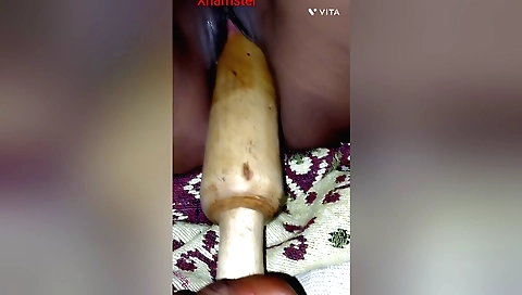 Indian babe with a great body is getting a hard cock in her