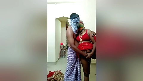Indian couple shows off their big ass and tits on the webcam