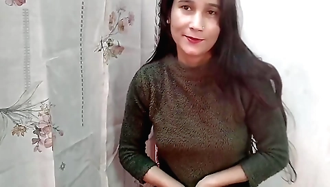 Amateur solo female with big boobs and natural tits