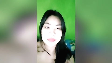 Brunette indian solo female 3d show with a very large boobs 3d