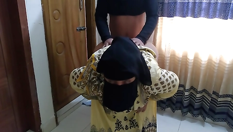 Big ass amateur Indian girl caught on camera getting fucked