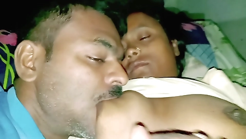 Indian girl is getting off in homemade amateur video