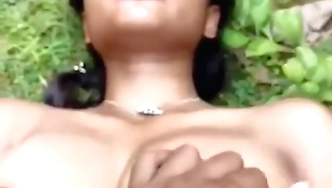Indian girlfriend in amateur outdoor pornography video