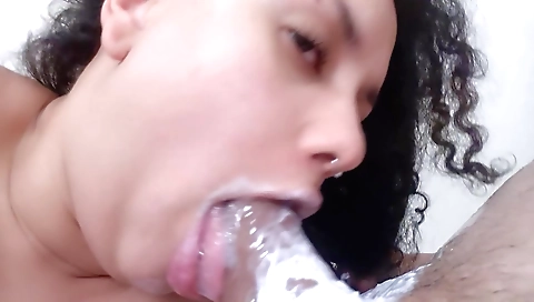 Indian hottie rolls her pussy in deepthroat and gives a facial