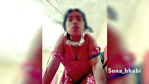 Indian amateur video with a brunette woman in a tight leggings