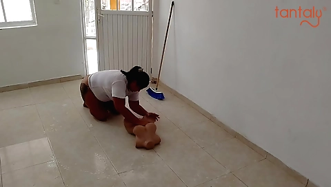 Indian brunette masturbates with her favorite dildo