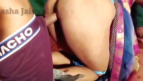 Indian girl shows her beautiful body in hot webcam vid