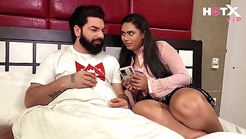 Indian hottie gets her large booty fucked in a huge deepthroat