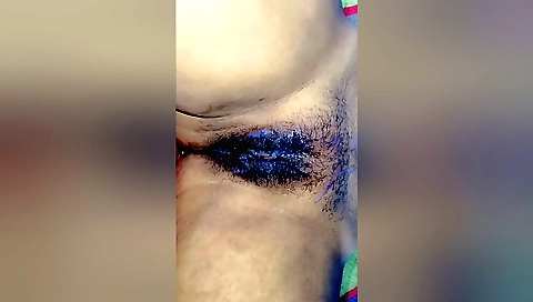 Indian hunky gets hairy pussy wet so she could play