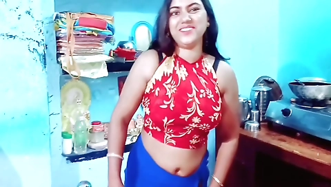 Indian solo scene showing me how beautiful her body is