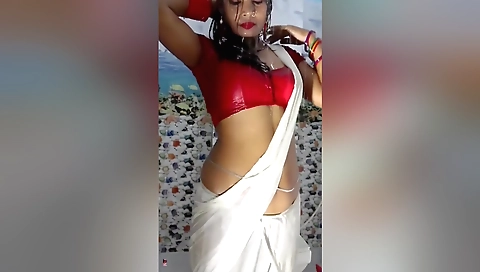 Hot solo video of a brunette girl taking off clothes