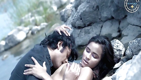 Indian brunette gets naked in this outdoor amateur vid