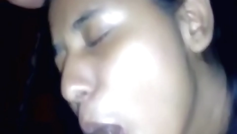 Indian teen with a nice face takes cum in her mouth