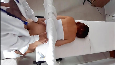 Amateur redhead has her mouth fucked hard by the machine