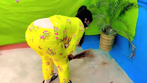 Indian slut has a creampie after blowjob in bedroom