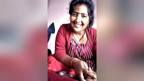 Indian brunette in a white top masturbates after sex