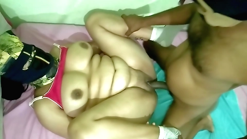Amateur indian boudi gets fucked by a horny stepsister